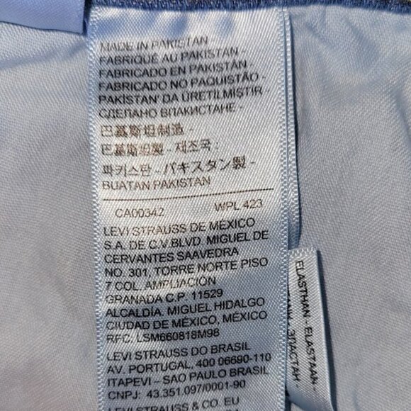 Levi's Boyfriend Mid Rise Women's Jeans Denim Medium Wash 32x27 - Picture 12 of 13